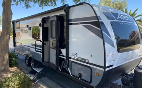 2024 Apex 245BHS 1500 towable
