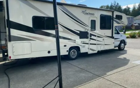 2020 Coachmen Freelander Sleeps 6-8