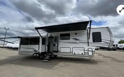 2025 Keystone Cougar Fifth Wheel