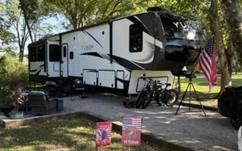 Bonnaroo Friendly 2022 Dutchmen Yukon Gaal1550