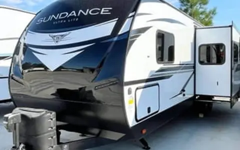 2022 Sundance 294BH 2 bedroom sleeps 8