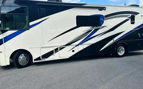 Golden Trails Motor-Coach