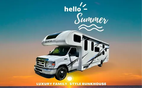 Luxury Family - Style Bunkhouse Sleeps 10 Solar Wi-fi 2 A/C + More