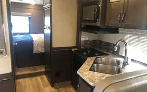 2017 Thor Motor Coach Freedom Elite 29FE