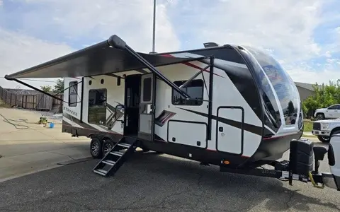 Austin's Cruiser RV Stryker2714 Toy Hauler