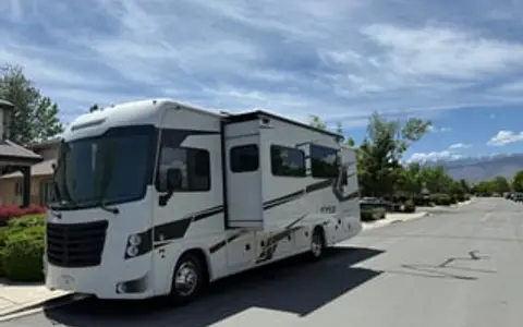 FR3 Class A 2023 – No CDL, Perfect for Burning Man