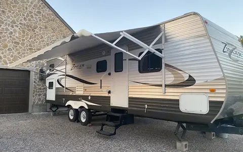 Douglas's Crossroads ZT32QB Travel Trailer