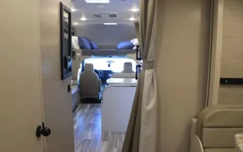 The Emma - 2023 Thor Freedom Elite 30-FT - The Perfect Family RV!!