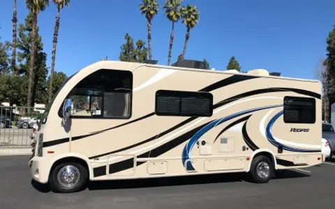 Memory Builder 2017 Thor Vegas 25.2 Easy to Drive and Ready for your Family