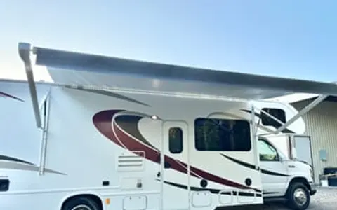 2016 Thor Motor Coach Chateau 31E Bunkhouse