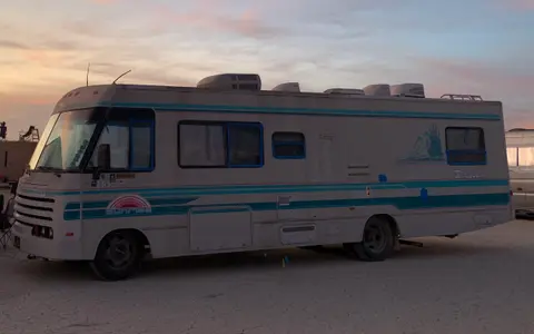 Sunniee the Winnebago Itasca Sunrise Class A