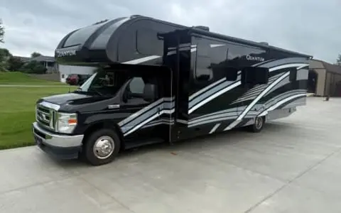 Ready for Adventure! 2023 Thor Quantum Class C