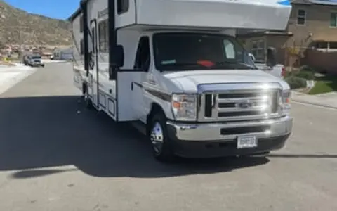 2022 Family friendly Rv 200 miles  per night incl