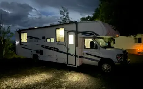 EASY GLAMPING in a 2023 Coachmen Freelander 31MB