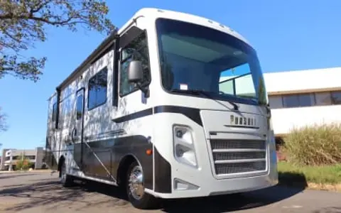 RV 26: 2021 Coachmen Pursuit 27XPS