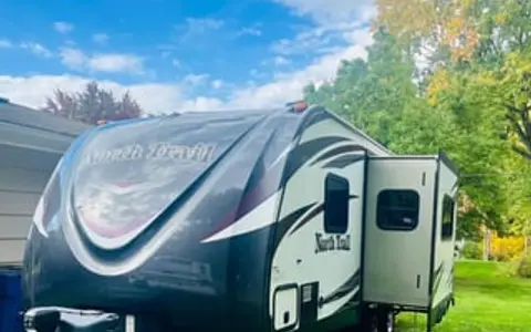 Stix & Stones RV Adventure **Couples Glamping**