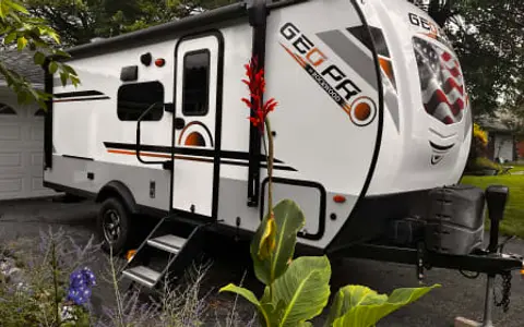 Adventure-Ready Geo Pro 20BHS! Easy to Tow • Sleeps 6 • Fully Equipped