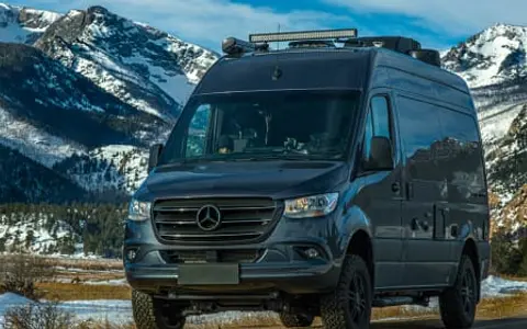 2022 Thor Sanctuary 19P (4x4 Mercedes Benz Sprinter)