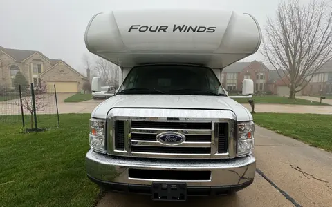John's 2021 Thor Motor Coach Four Winds 22E