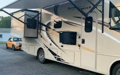 2018 Thor Motor Coach Freedom Traveler A27
