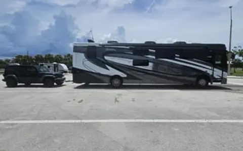 Hit The Road In This Family Friendly Berkshire XL