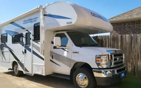 2022 Ford Freedom Elite Motorhome - Ideal for Your Next Road Trip!