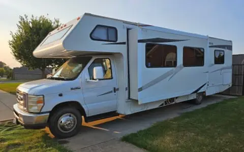 Family Friendly comfy renovated RV