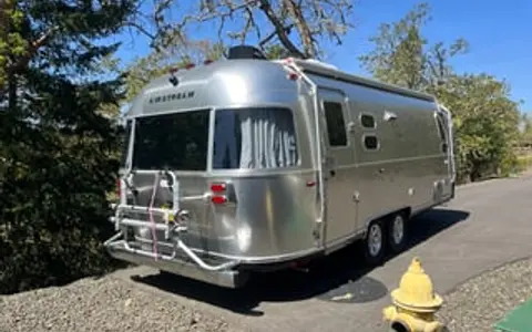 2022 Airstream RV Flying Cloud 25FB
