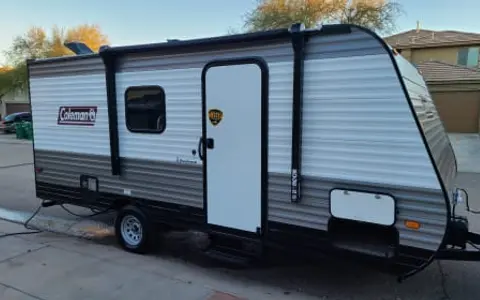 2022 Dutchmen Coleman Lantern LT perfect lightweight trailer