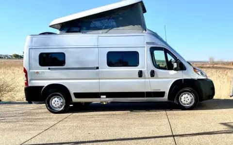 2022 Winnebago Solis BRAND NEW