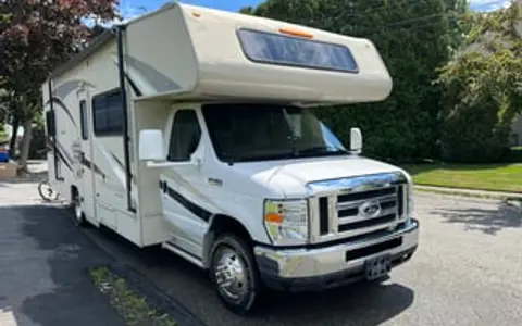 2018 Coachmen Leprechaun
