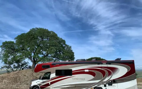 "Lucky" the Coachmen Leprechaun 2018- sleeps up to 8!