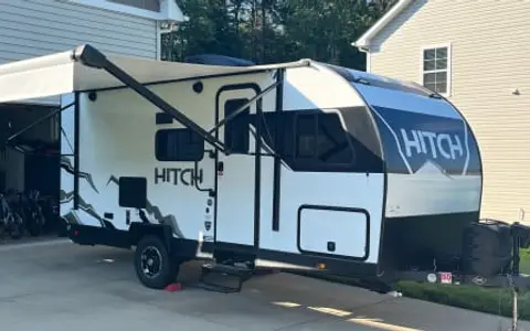 2022 Hitch 18BHS