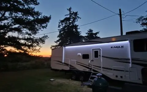 Beautiful 5th wheel bunkhouse retreat w/delivery!