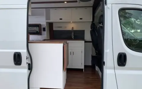 Great Pet-Friendly Camper Van with blackout shades + Paddle Board+ Hammock!
