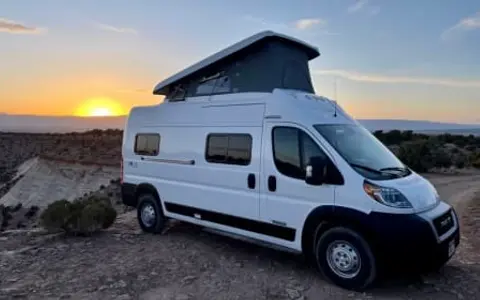 2021 Winnebago Solis