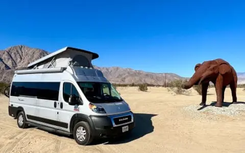 VAN-ISH- 2022 - Self Charging Camper Packed with Amenities -Sleeps 4 w/Skyb