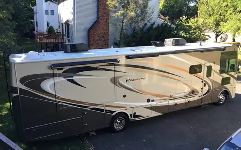 gary's Thor Motor Coach Windsport Class A