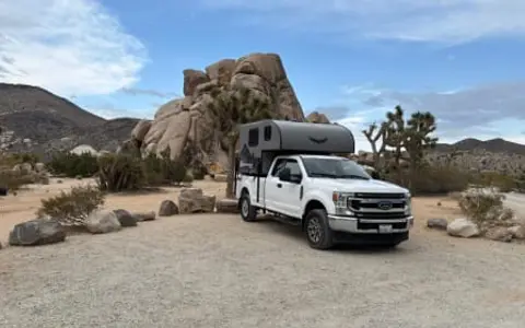 (Free pickup SFO) F250 4x4 with Soaring Eagle camper. (Free pickup SFO)