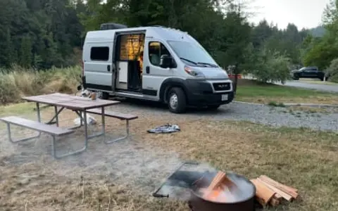 2022 Winnebago Solis Pocket Camper Van Ready for your next adventure!