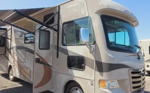 30ft Thor A.C.E. Motorhome