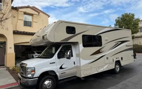 Winnebago Minnie Winnie 25b 2020
