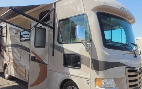 30 ft Thor Motor Coach A.C.E. Class A