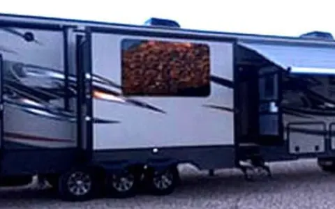 2015 39' Spartan 5th Wheel