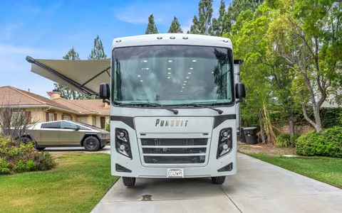 Tim’ s Coachmen Pursuit E9