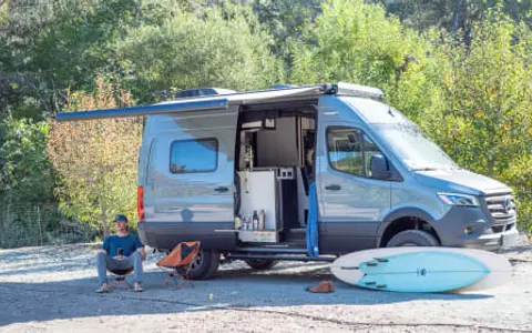 🚍 2021 Winnebago 4x4 Revel - Sleeps 4️