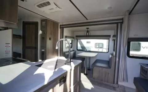 2022 Surveyor Legend Adventures