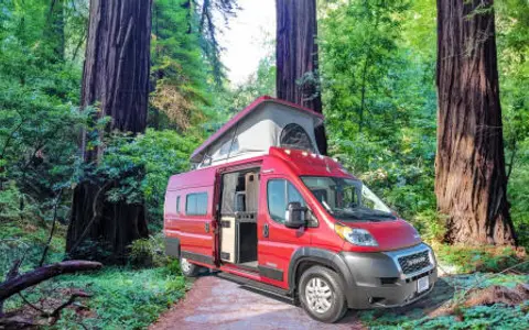 Meet Scarlet - Adventure + Luxury - 4 seatbelts/sleeps 4