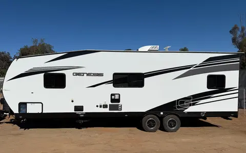 Amazing Genesis Supreme RV 275CRXL Toy Hauler