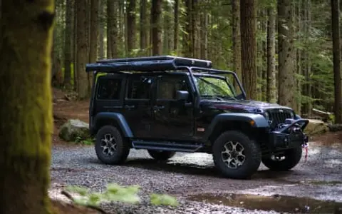 Fully Outfitted 4x4 Jeep Rubicon Camper | Rooftop Tent & Camp Kitchen